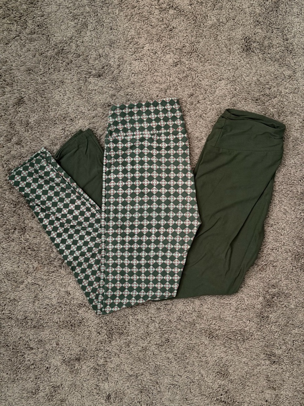 LuLaRoe Olive Green Geometric Print Leggings